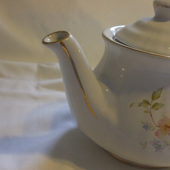 Royal oak Teapot White Porcelain With Flowers - Picture 2 of 3